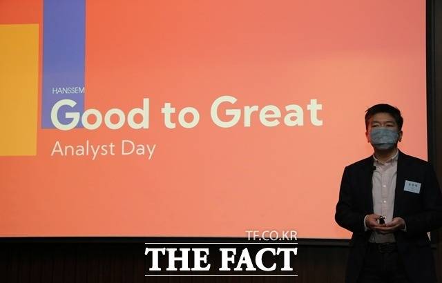 김진태 한샘 대표이사는 지난 27일 "회사의 월 매출이 작년 동기보다 10% 이상 증가하거나 주가가 10만 5000원에 도달할 때까지 최저임금만 받을 것"이라는 입장을 밝혔다. /한샘 제공