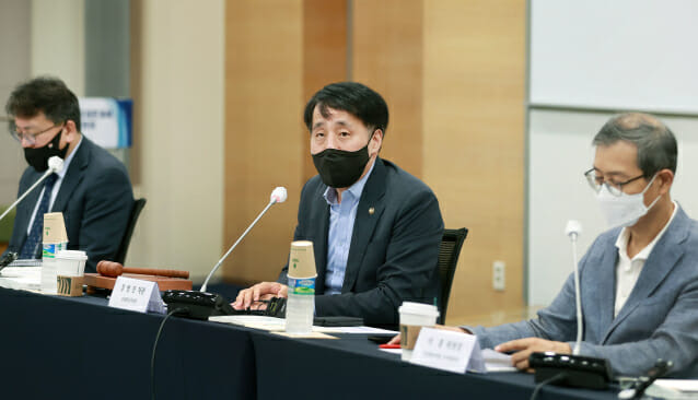 장영진 산업통상자원부 제1차관이 29일 서울 중구 대한상공회의소에서 열린 '제34차 사업재편계획 심의위원회'에서 발언하고 있다.(사진=산업통상자원부)