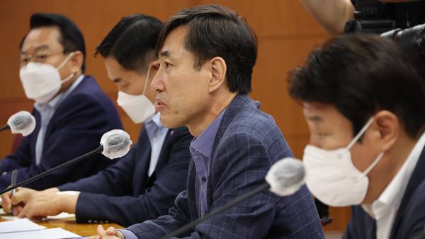 [사진 제공: 연합뉴스]