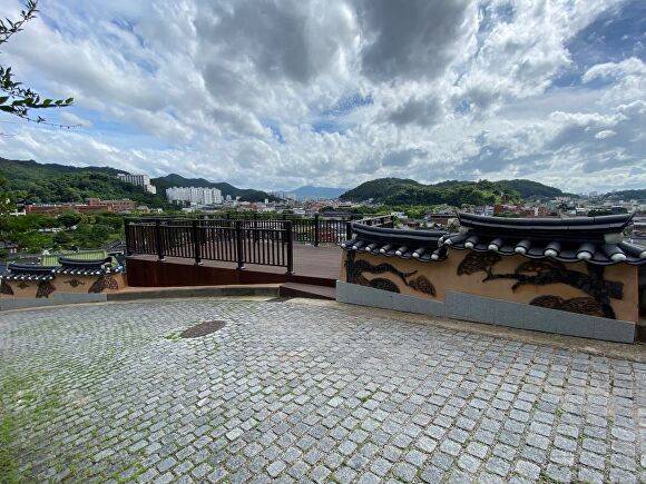 전라북도 전주시 한옥마을에 세워진 오목대 전망대 전경. [사진=전주시]