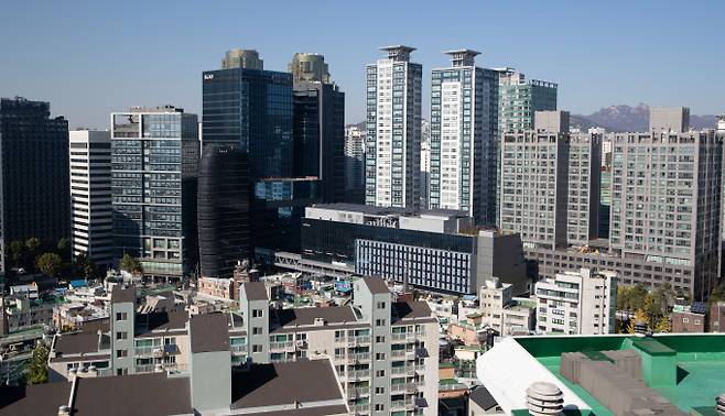 서울 강남권에서 오피스텔 수요가 증가하고 있다. 새 아파트 공급이 거의 없기에 수요자들이 고급 오피스텔로 몰리고 있다. /오피스텔 밀집지역. 사진=뉴스1