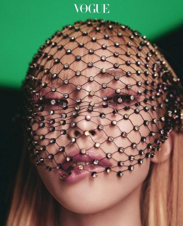 사진=헤이즈 인스타그램/ 보그