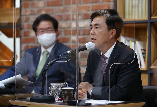 [홍성=뉴시스] 김태흠 충남도지사 당선자, 기자간담회 모습.  *재판매 및 DB 금지