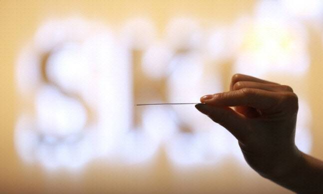 SKC의 반도체 패키징용 글라스 기판. (사진=SKC)