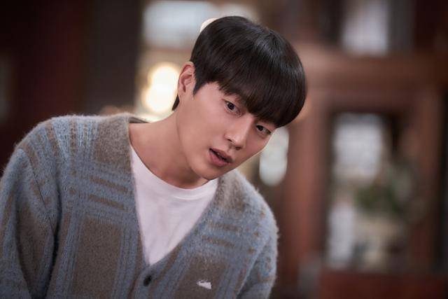 윤두준은 지난 24일 서울 서초구에 위치한 한 카페에서 본지와 만나 ENA '구필수는 없다' 관련 인터뷰를 진행했다. KT스튜디오지니 제공