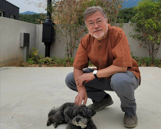 문재인 전 대통령 인스타그램 캡처.