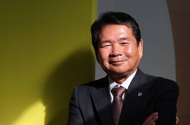 미소 짓는 신 당선인 [촬영 양지웅]