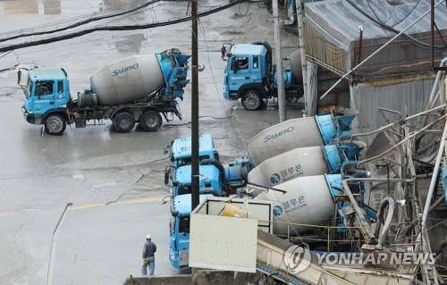 수도권의 한 레미콘 공장 모습
[연합뉴스 자료사진]