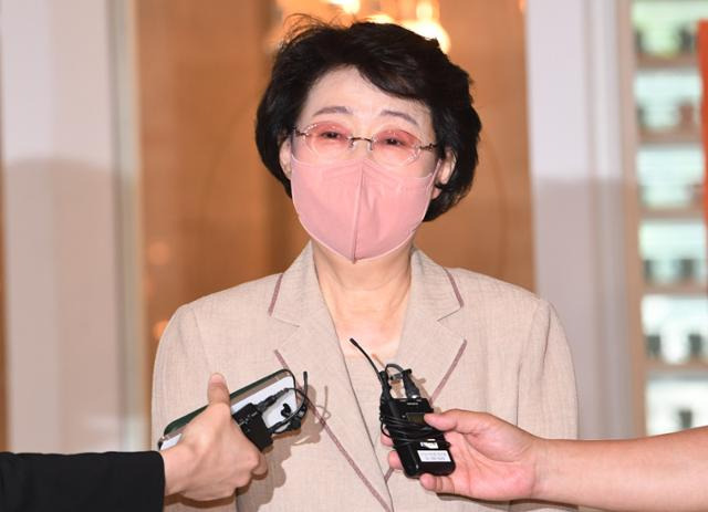김승희 보건복지부 장관 후보자. 배우한 기자