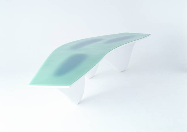 아쿠아 테이블, 2005년 作