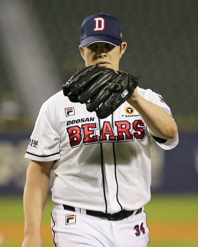 ▲ 두산 외국인투수 로버트 스탁이 1일 수원 kt전에서 기묘한 하루를 보냈다. ⓒ두산 베어스