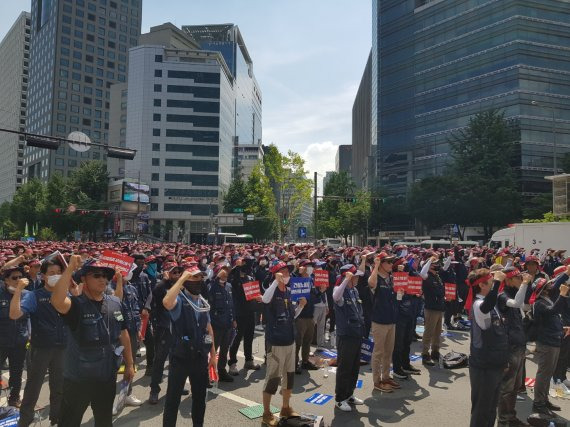 2일 오후 3시 전국민주노동조합총연맹이 서울 세종대로 일대에서 '7·2 전국노동자대회'를 열었다. /사진=윤홍집 기자