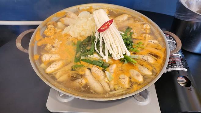 A small portion of myeongnantang is served at Busan Aljjim in Dongnae-gu, Busan. (Kim Hae-yeon/The Korea Herald)