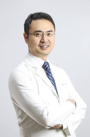 여우진 바른세상병원 관절클리닉 원장(정형외과 전문의)
