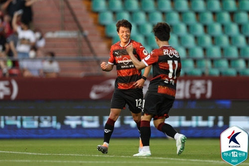 7년 만에 멀티골 쏜 포항 김승대 [한국프로축구연맹 제공. 재판매 및 DB 금지]