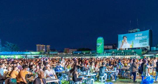 맥주 소비가 늘어나는 여름을 맞아 하이트진로오비맥주롯데칠성 등 주류업계 3사가 마케팅에 박차를 가한다. /사진=하이트진로