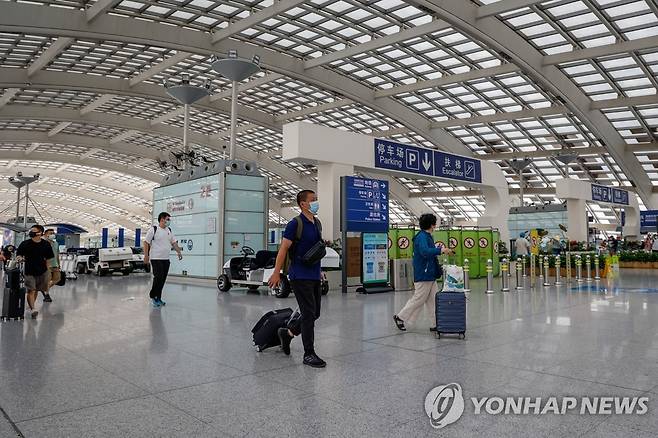 중국 서우두 공항 [EPA=연합뉴스 자료사진. 재판매 및 DB 금지]