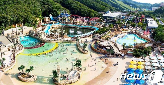 홍천 오션월드 야외 전경.(소노호텔앤리조트 제공)© 뉴스1