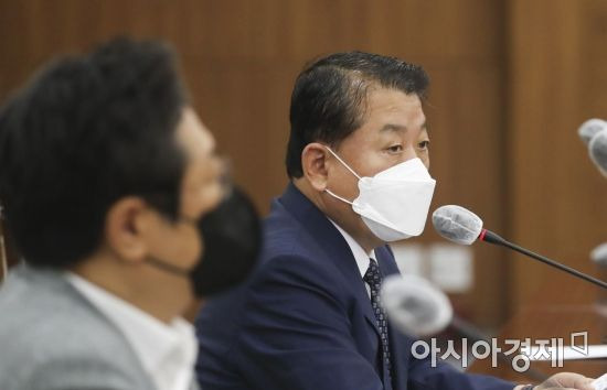 김병주 더불어민주당 서해 공무원 사망사건 TF 단장이 7일 서울 용산구 국방부에서 열린 서해 공무원 사망사건 TF 4차 회의에서 발언을 하고 있다./국회사진기자단