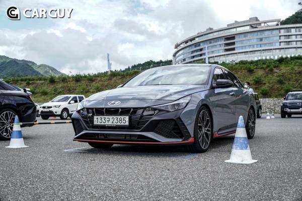 현대자동차 아반떼 N