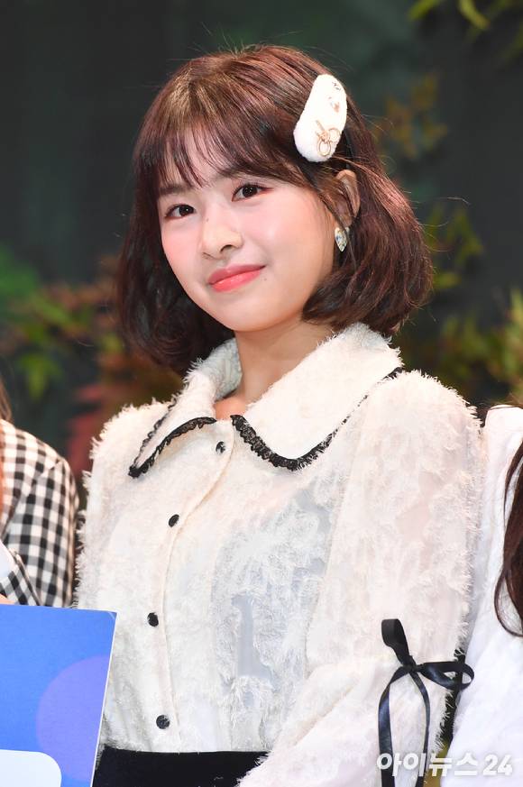 그룹 에이프릴 김채원이 지난해 1월29일 오후 서울 종로구 포시즌스호텔에서 열린 '2021 VENTA X VR/XR 콘서트'에 참석해 포즈를 취하고 있다. [사진=정소희 기자]