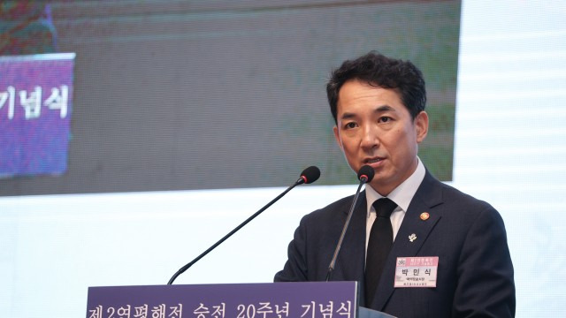 박민식 국가보훈처장이 지난 6월 29일 오전 경기도 평택시 해군 제2함대사령부에서 열린 ‘제2연평해전 승전 20주년 기념식’에서 격려사를 하고 있다. (사진 출처=연합뉴스)