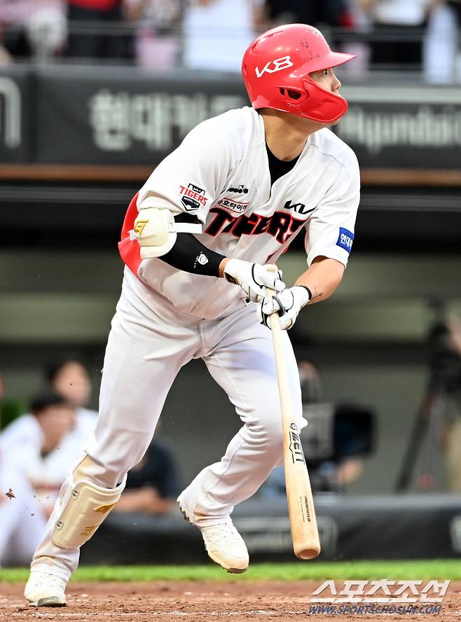 7회말 1사 1,2루 KIA 류지혁이 2타점 3루타를 치고 있다. 광주=허상욱 기자wook@sportschosun.com