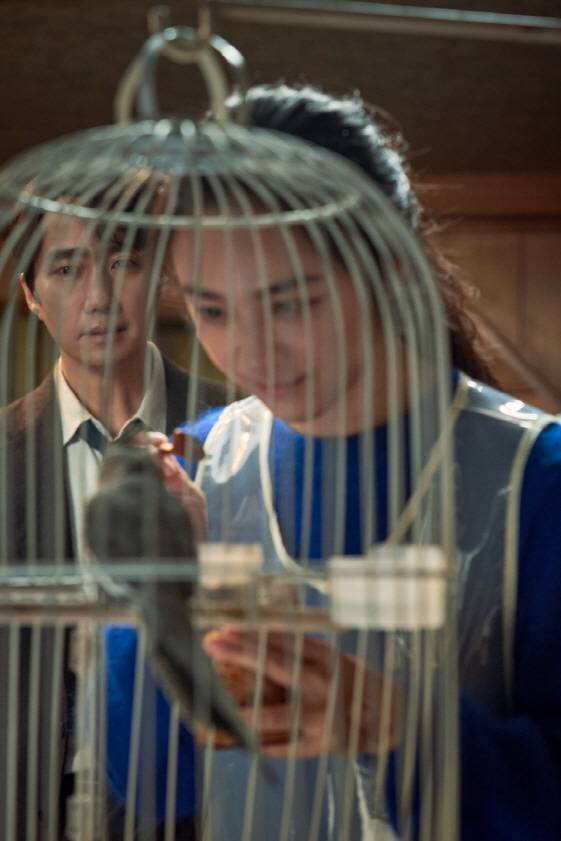 지금껏 보지 못했던 서래와 해준의 얼굴..'헤어질 결심' 미공개 스틸