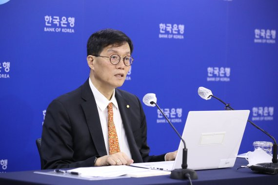 [일문일답] 이창용 "당분간 점진적 금리인상...연내