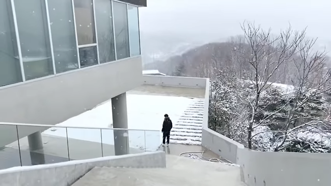 강기영의 집.유튜브 ‘엔비푸푸’ 캡처.