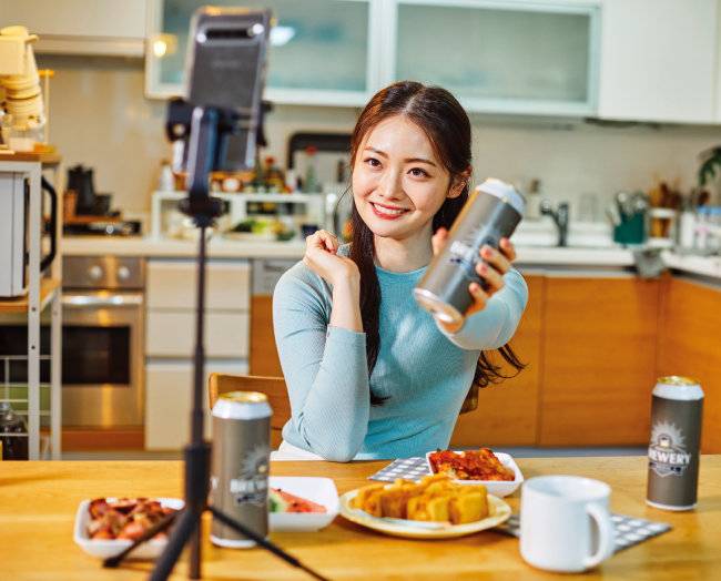 스마트폰만 있으면 누구나 유튜브를 할 수 있는 시대다. [GettyImages]