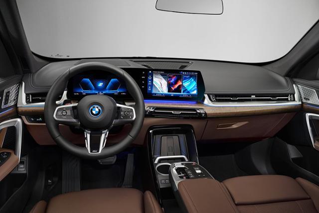 BMW iX1 리뷰