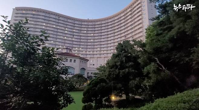 ▲경기도 화성시 수원과학대학교 바로 옆에 위치한 라비돌 리조트. 이인수 수원대 전 총장은 이 리조트의 대표이자 최대주주다.&nbsp;