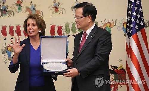 2015년 미국 민주당 원내대표 자격으로 한국 찾은 펠로시 의장 [연합뉴스 자료사진]