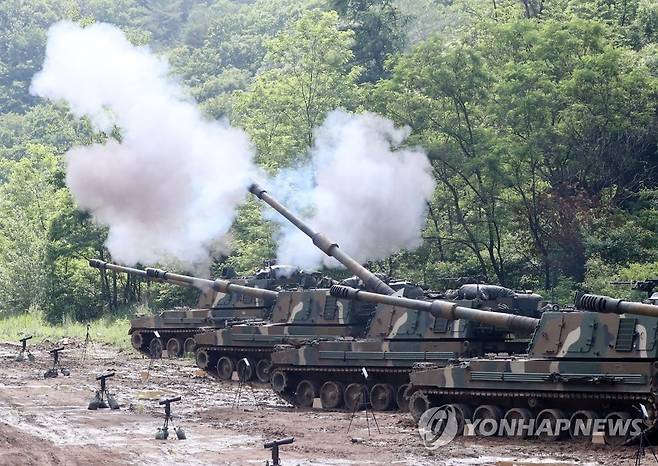 강원도에서 포병사격 훈련하는 육군  [연합뉴스 자료사진] ※ 기사의 내용과 직접 관계 없는 자료사진임.