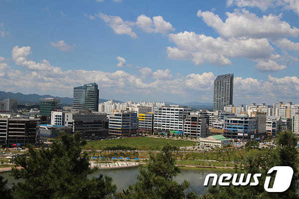 한국전력 등 국내 주요 공기업이 입주해 있는 나주 빛가람혁신도시 전경. /뉴스1DB ⓒ News1