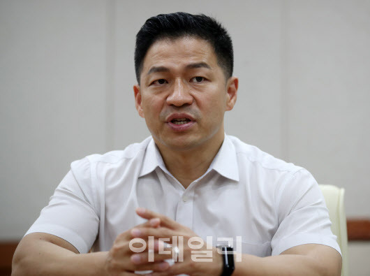 전재홍 경찰청 인터폴국제공조과 인터폴 계장이 경찰청에서 이데일리와 인터뷰를 하고 있다.(사진=김태형 기자)