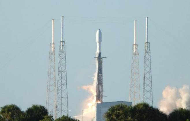 한국 최초 달 궤도선 '다누리(KPLO)' 가 5일 미국 플로리다주 케이프커내버럴 미 우주군 기지에서 발사됐다. 과기정통부 제공.