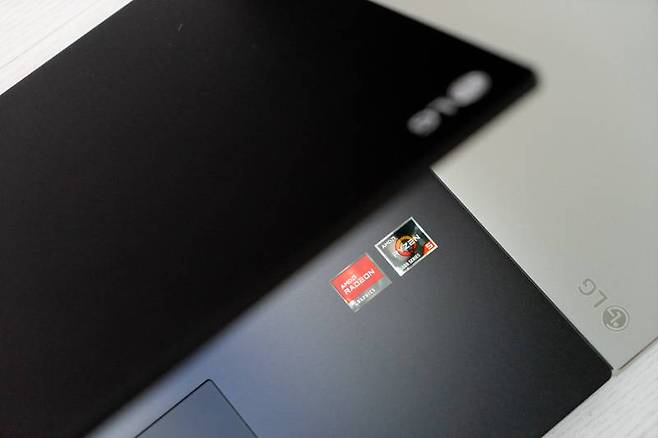 AMD 라이젠 5 5625U를 탑재한 노트북은 40만 원대 후반에서부터 시작한다. 출처=IT동아