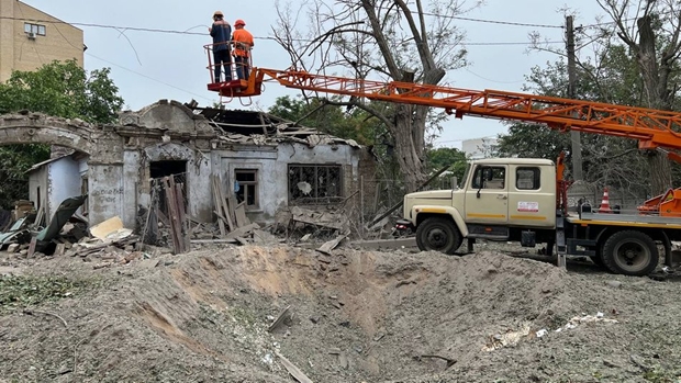 4일(현지시간) 우크라이나 남부 미콜라이우주 주택이 러시아군 포격으로 파괴돼 있다. 출처=미콜라이우주정부
