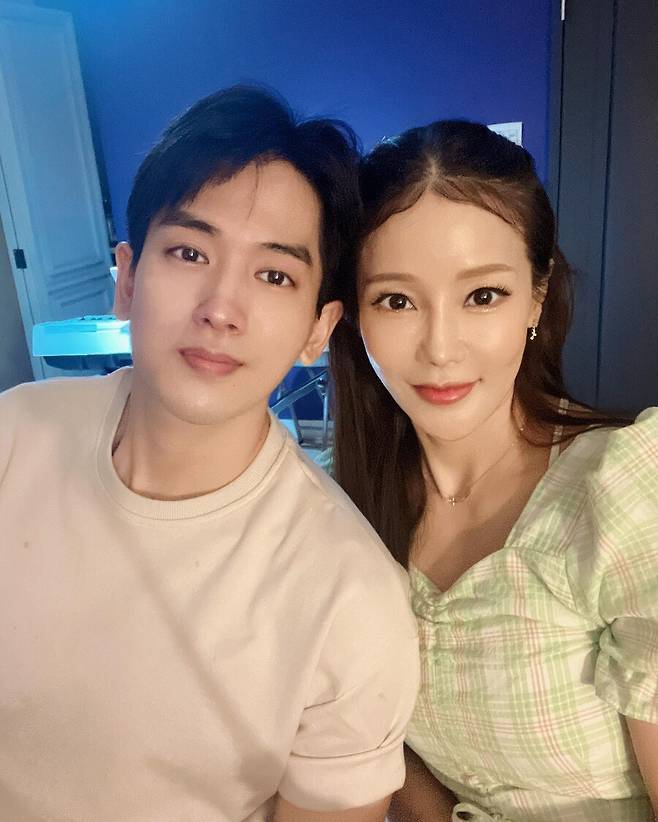 ▲ 류필립(왼쪽), 미나. 출처ㅣ미나 인스타그램