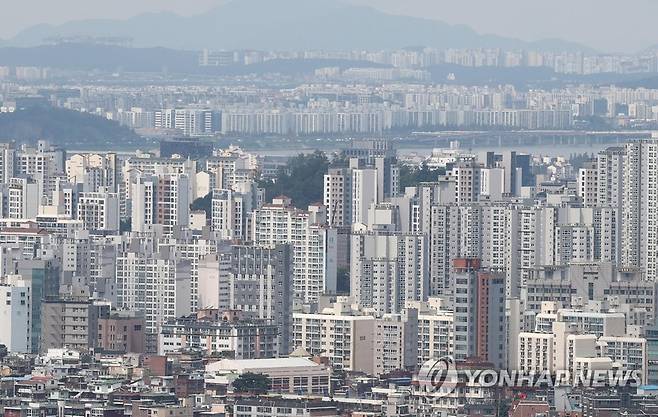 서울아파트 상반기 월세 100만원 이상 거래량 작년보다 48% 늘어 [연합뉴스 자료사진]