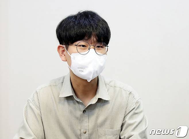 전순표 사회복무요원 노동조합 위원장이 지난 6월 오후 서울 종로구에서 뉴스1과 인터뷰를 갖고 있다. 2022.6.15/뉴스1 ⓒ News1 박지혜 기자