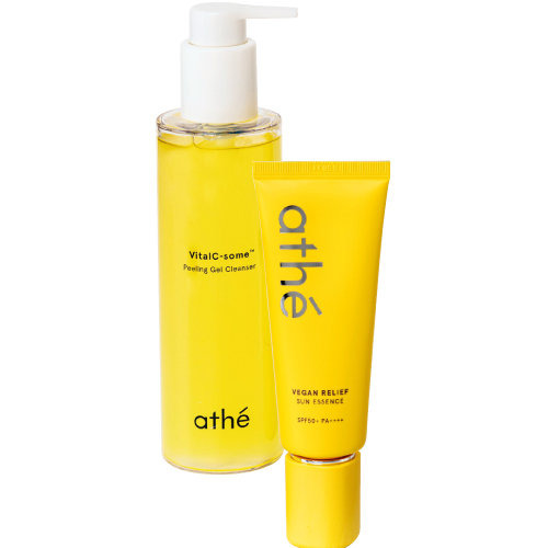 LF ‘아떼’ 바이탈 씨 좀 필링 젤 클렌저 200ml 3만5000원(왼쪽)  LF ‘아떼’ 비건 릴리프 선 에센스 SPF50+ PA++++ 70ml 4만2000원.