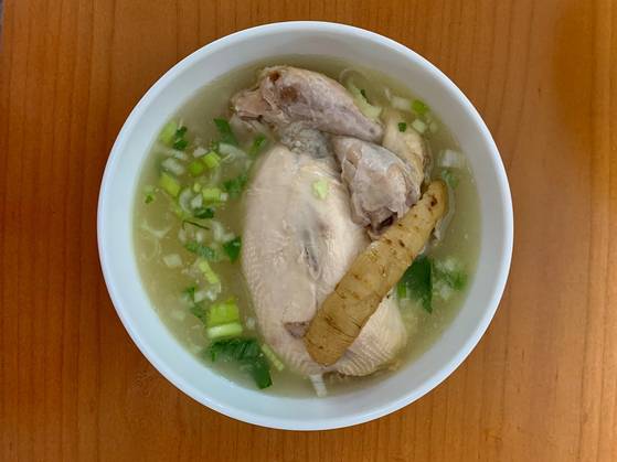 Samgyetang made from Bibigo's meal kit [LEE JIAN]