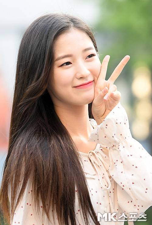 오마이걸 아린 기부 사진=천정환 기자