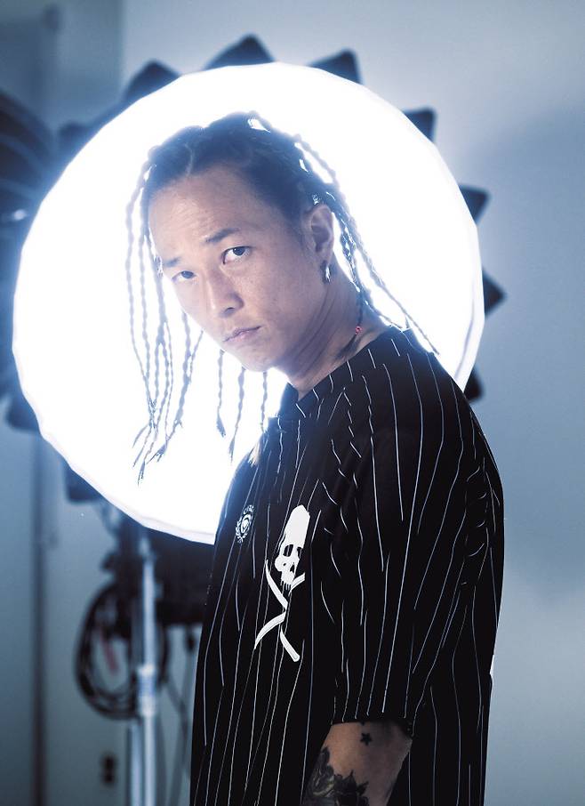 인터넷도 없던 시절, 1세대 스타 댄서로 이름을 알린 팝핀현준의 그의 춤의 세계와 철학을 담은 음악으로 돌아왔다. 이번엔 가수로의 복귀다. 임세준 기자