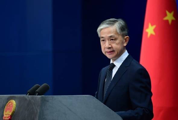 [서울=뉴시스] 지난 17일 왕원빈(汪文斌) 중국 외교부 신임 대변인이 정례기자회견에서 내외신 기자들과 첫 인사를 하고 있다. <사진출처: 바이두> 2020.07.20