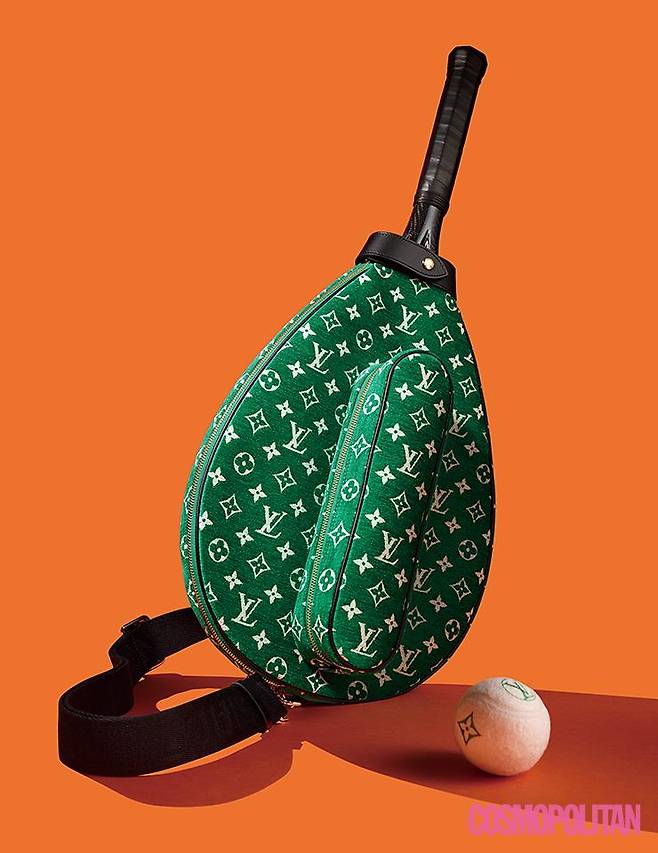 루이 비통 테니스 라켓 커버 모노그램 벨벳 2백77만원.