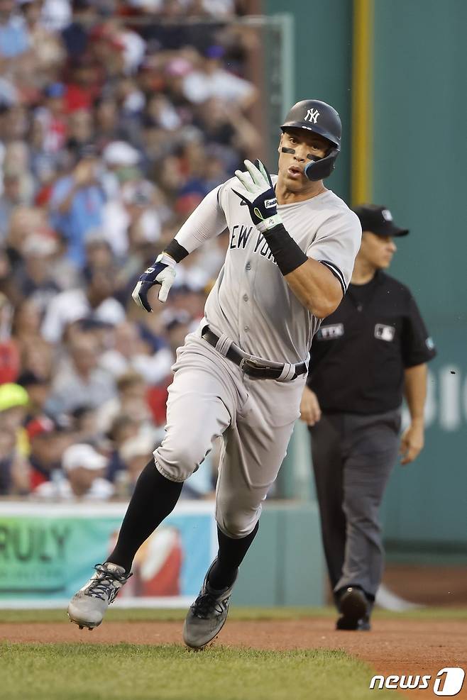 뉴욕 양키스 애런 저지가 13일(한국시간) 열린 메이저리그 보스턴 레드삭스전에서 시즌 46호 홈런을 기록했다. ⓒ AFP=뉴스1